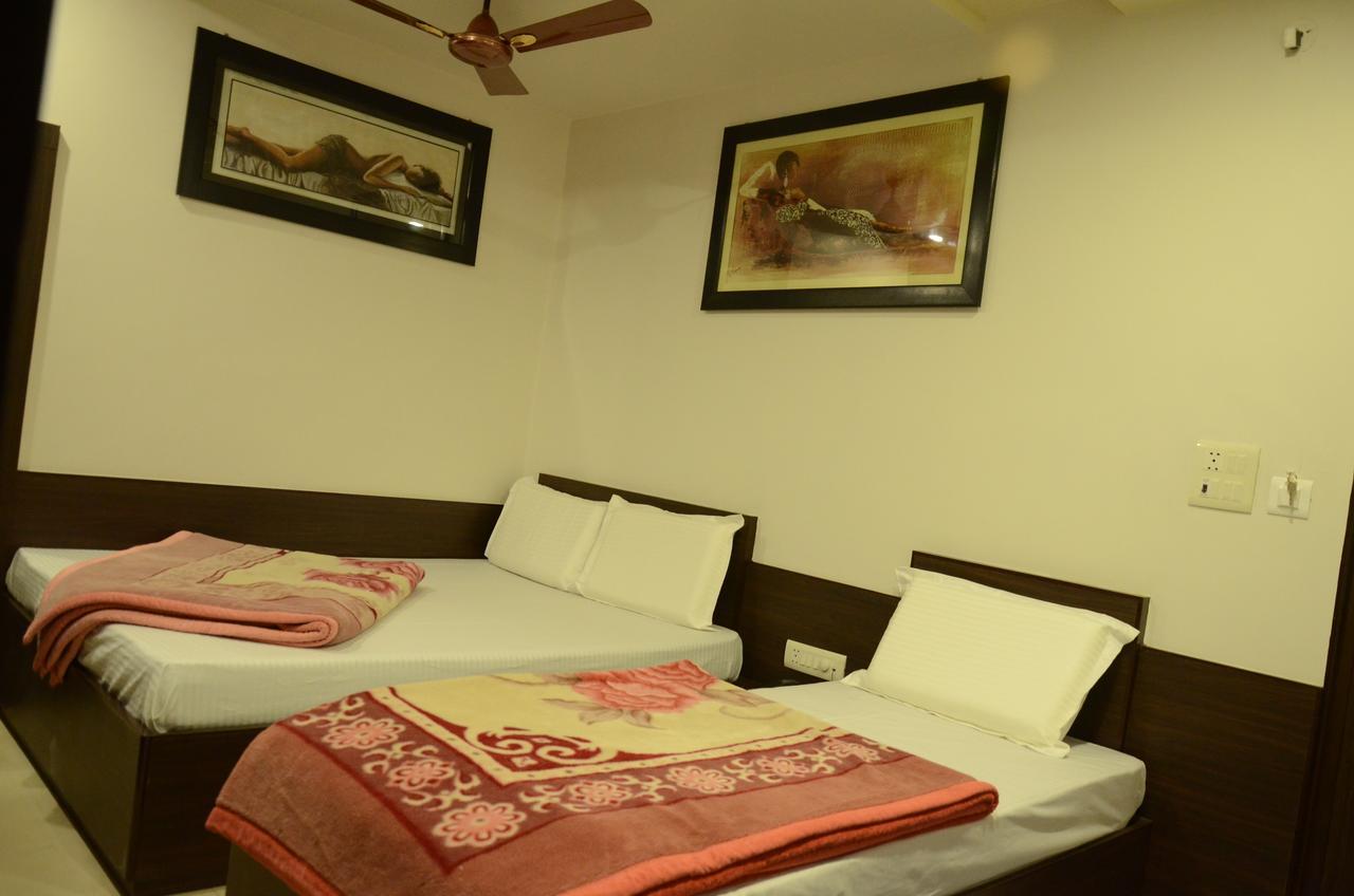 Hotel Abhinandan Inn Jaipur Luaran gambar